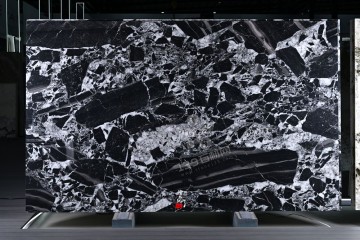 寶格麗水晶天然黑白色調奢石產品